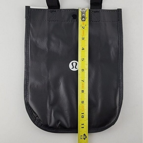 Lululemon 4 Caryall Totes 1 Black Large & 3 Small Totes Red Black White - Picture 13 of 14